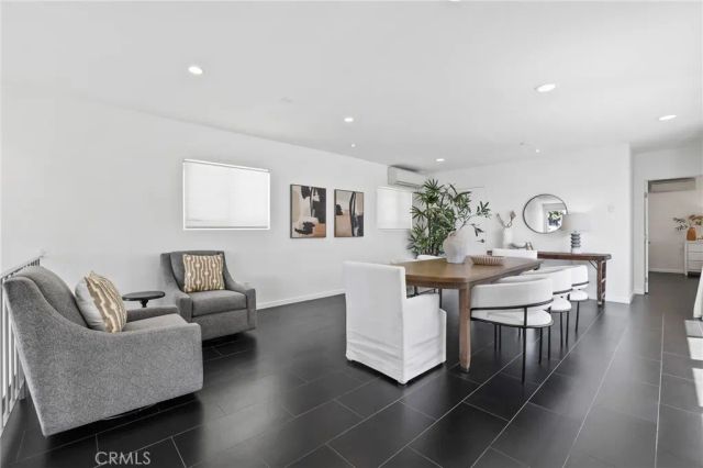 2076 Stanley Avenue, Signal Hill, CA 90755