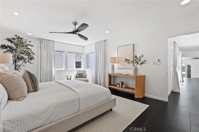 2076 Stanley Avenue, Signal Hill, CA 90755