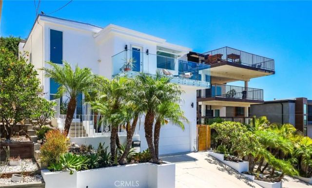 2076 Stanley Avenue, Signal Hill, CA 90755