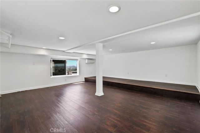 2076 Stanley Avenue, Signal Hill, CA 90755