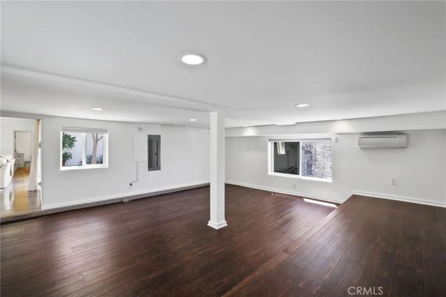 2076 Stanley Avenue, Signal Hill, CA 90755
