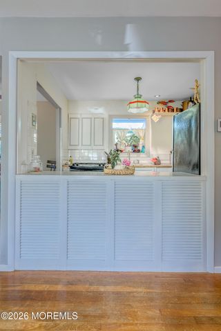 13 Lee Avenue, Bayville, NJ 08721