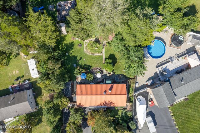 13 Lee Avenue, Bayville, NJ 08721