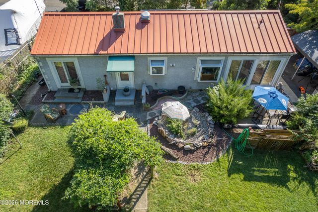 13 Lee Avenue, Bayville, NJ 08721