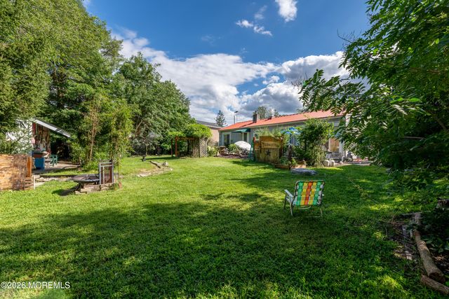 13 Lee Avenue, Bayville, NJ 08721