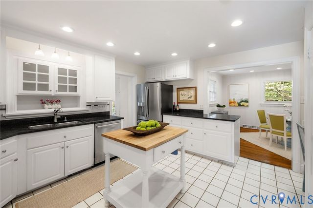 210 Hillwood Ave, Richmond, VA 23226