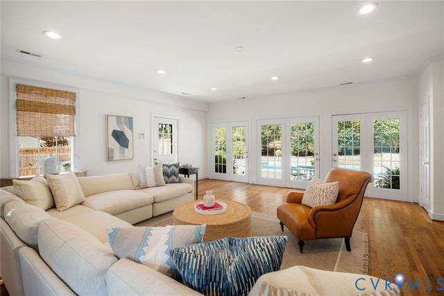 210 Hillwood Ave, Richmond, VA 23226