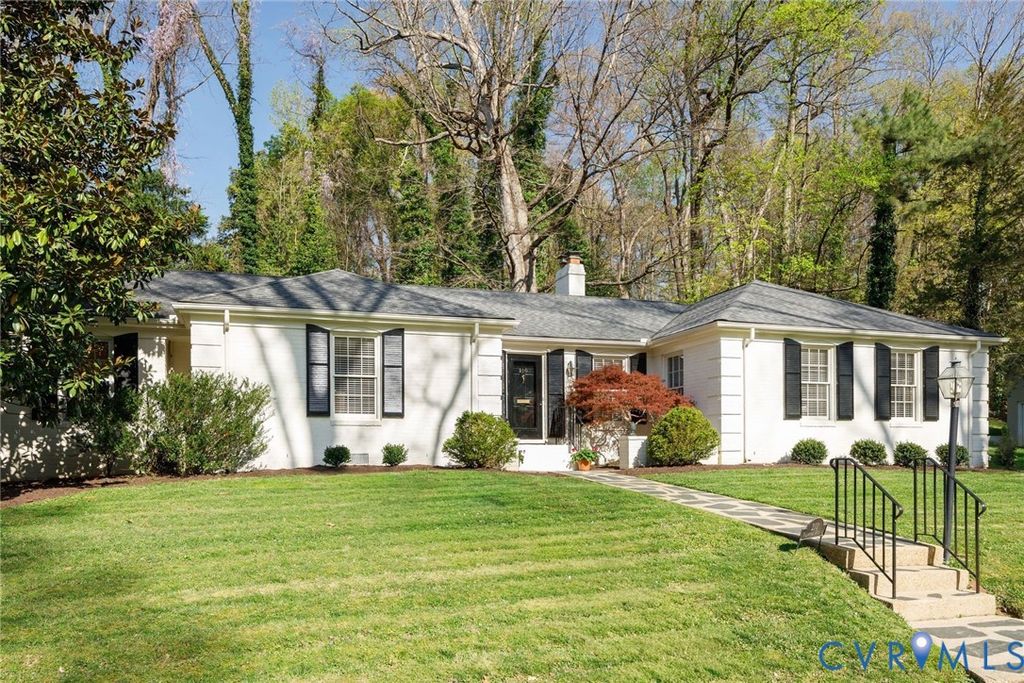 210 Hillwood Ave, Richmond, VA 23226