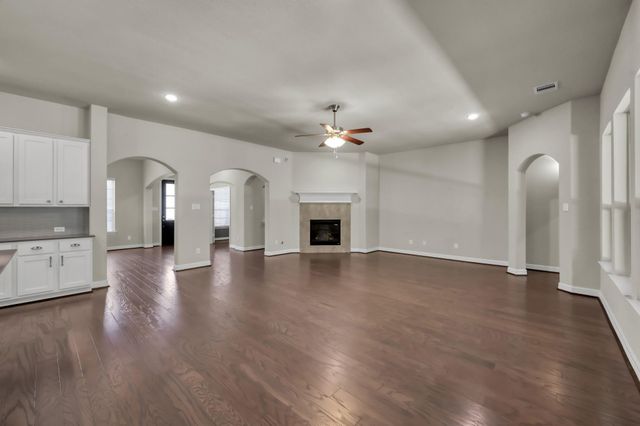 2051 Brookmont Drive, Conroe, TX 77301