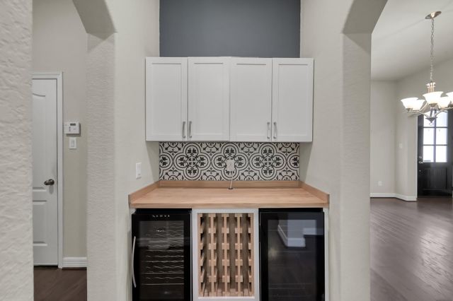 2051 Brookmont Drive, Conroe, TX 77301