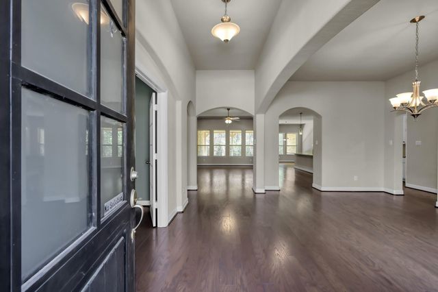 2051 Brookmont Drive, Conroe, TX 77301