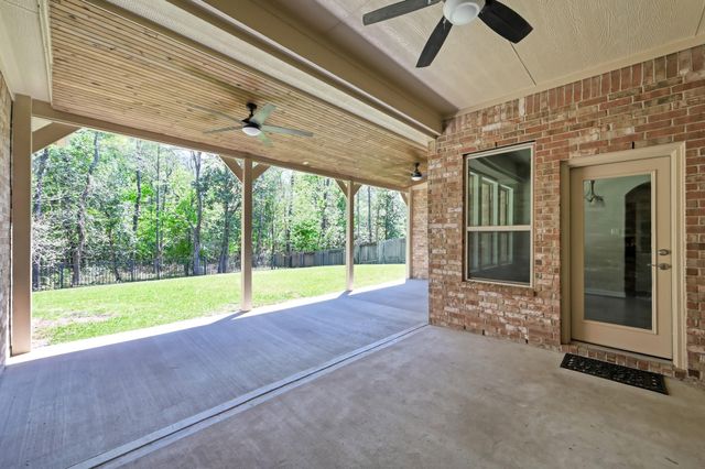 2051 Brookmont Drive, Conroe, TX 77301