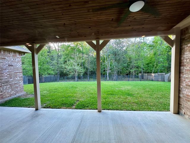 2051 Brookmont Drive, Conroe, TX 77301