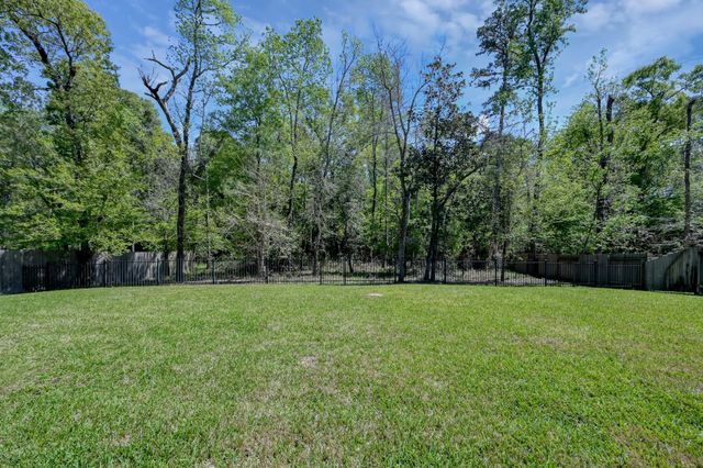 2051 Brookmont Drive, Conroe, TX 77301