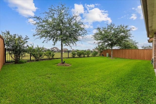 2731 Ahnya Lane, League City, TX 77573