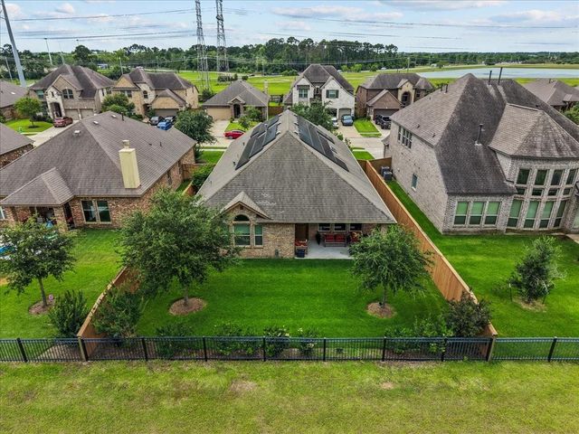 2731 Ahnya Lane, League City, TX 77573