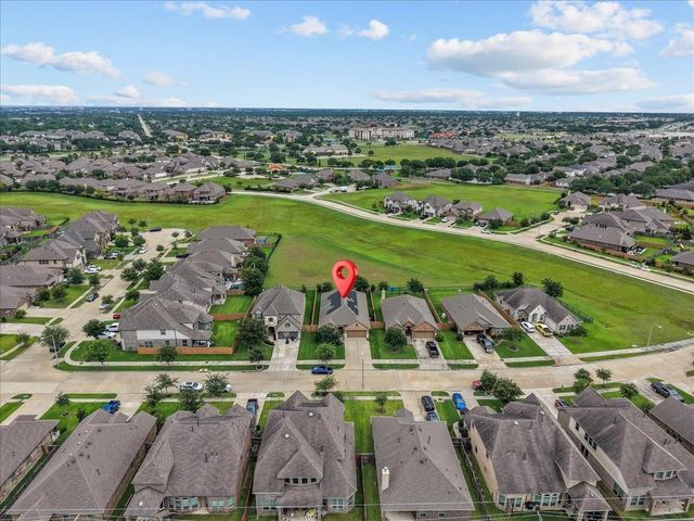 2731 Ahnya Lane, League City, TX 77573
