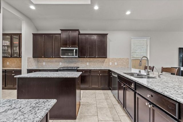 2731 Ahnya Lane, League City, TX 77573