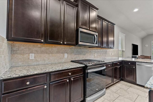 2731 Ahnya Lane, League City, TX 77573