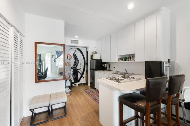 2445 Lake Pancoast Dr J, Miami Beach, FL 33140