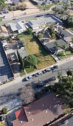 7542 Peters St, Riverside, CA 92504