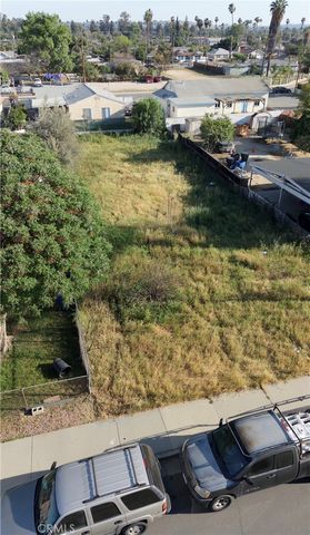 7542 Peters St, Riverside, CA 92504