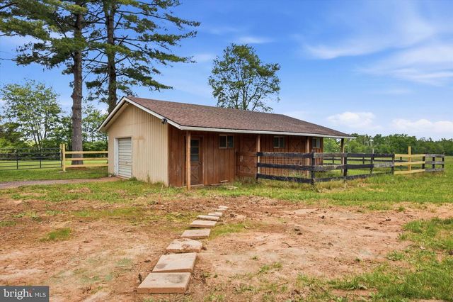 151 AXE HANDLE RD, Quakertown, PA 18951
