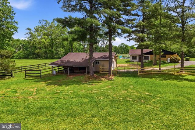 151 AXE HANDLE RD, Quakertown, PA 18951