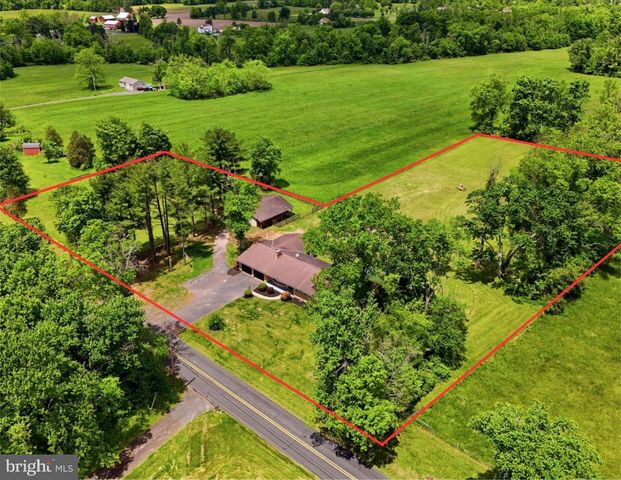 151 AXE HANDLE RD, Quakertown, PA 18951