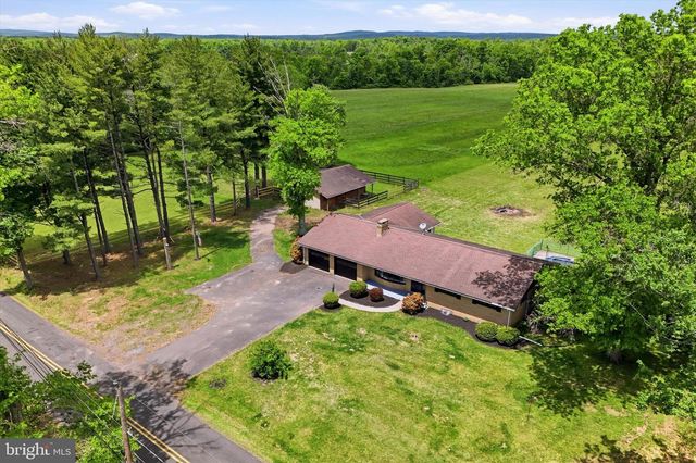 151 AXE HANDLE RD, Quakertown, PA 18951