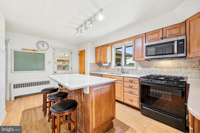 151 AXE HANDLE RD, Quakertown, PA 18951