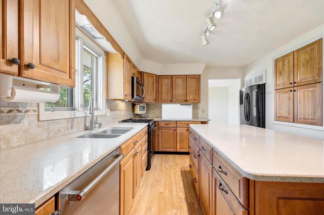 151 AXE HANDLE RD, Quakertown, PA 18951