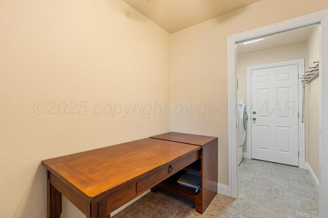 8105 EL PASO Drive, Amarillo, TX 79118