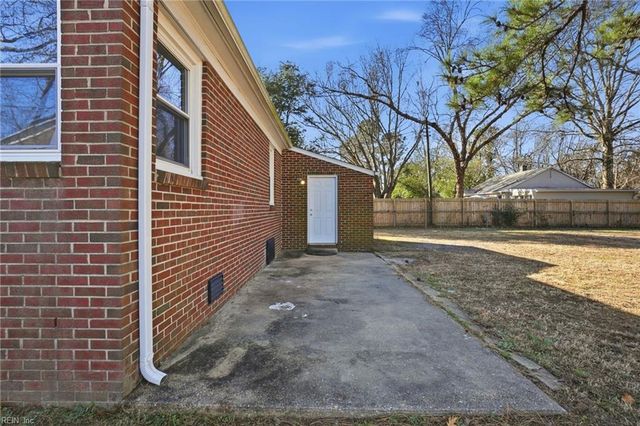 231 N Fifth ST, Hampton, VA 23669