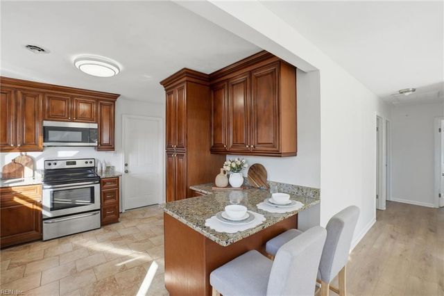 231 N Fifth ST, Hampton, VA 23669