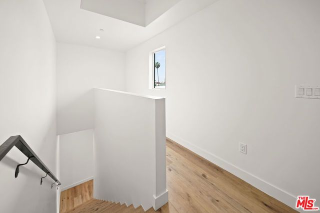 1518 Magnolia Avenue, Los Angeles, CA 90006