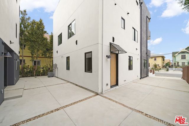 1518 Magnolia Avenue, Los Angeles, CA 90006