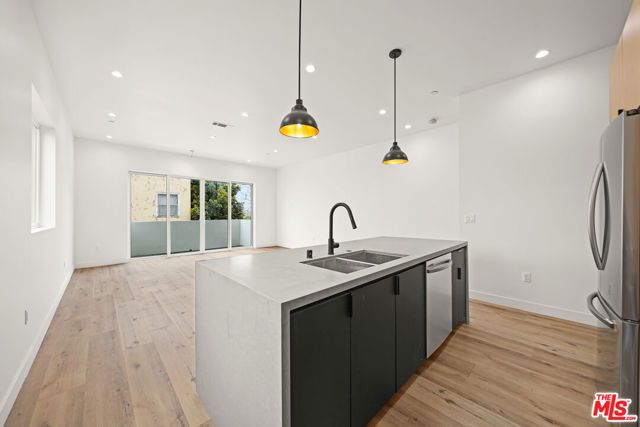 1518 Magnolia Avenue, Los Angeles, CA 90006