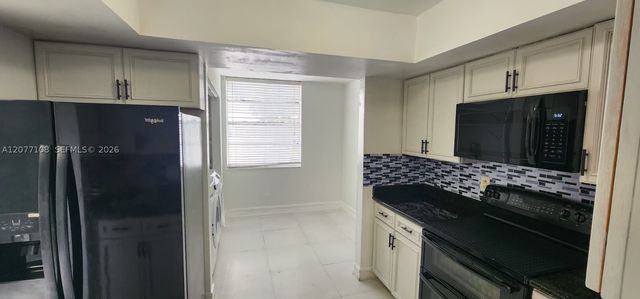 1020 NW 80th Ave 203, Margate, FL 33063