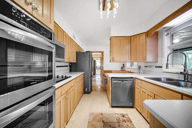 20580 Bensley Avenue, Lynwood, IL 60411