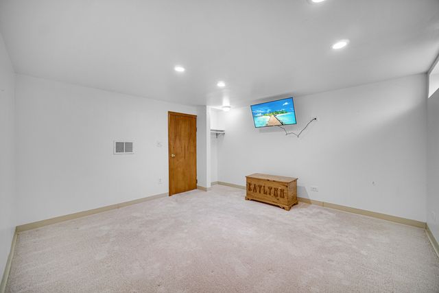 20580 Bensley Avenue, Lynwood, IL 60411