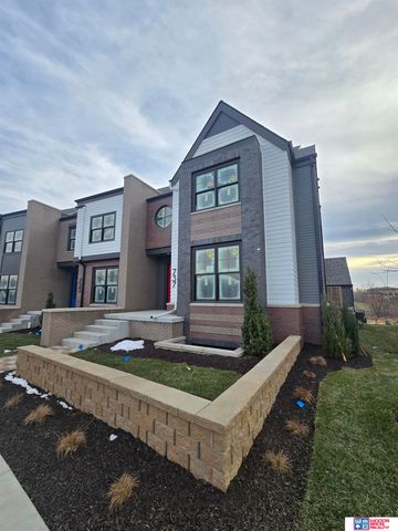 737 Blue Sage Boulevard, Lincoln, NE 68521