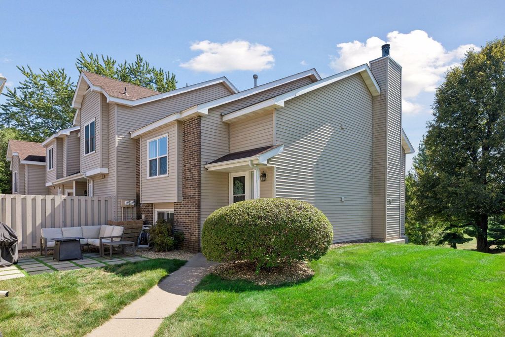 10237 Arrowwood Drive, Eden Prairie, MN 55347 — exterior