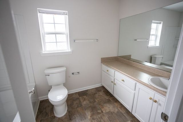 201 Chapel Lake South, Savannah, GA 31419
