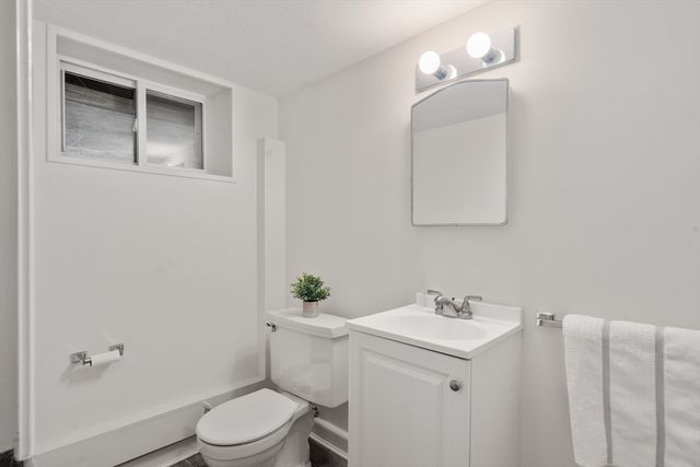 83 Bound Brook Rd, Newton, MA 02461