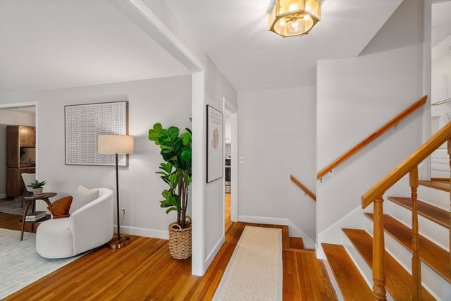 83 Bound Brook Rd, Newton, MA 02461