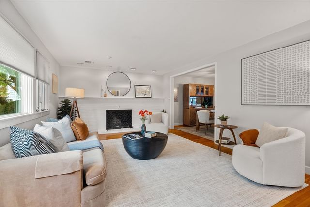 83 Bound Brook Rd, Newton, MA 02461