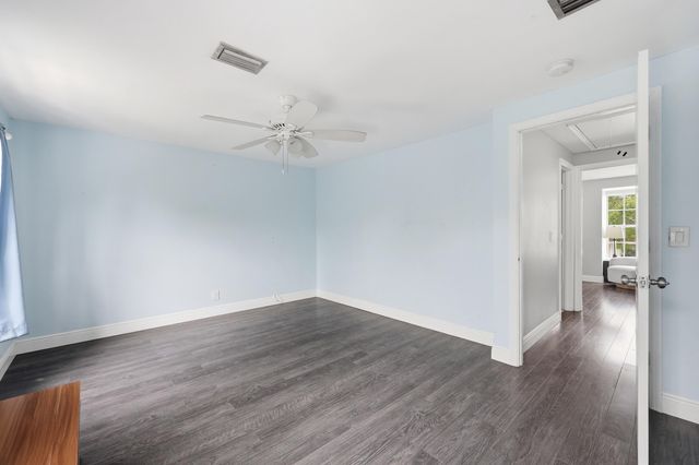 218 Old English Drive, Jupiter, FL 33458