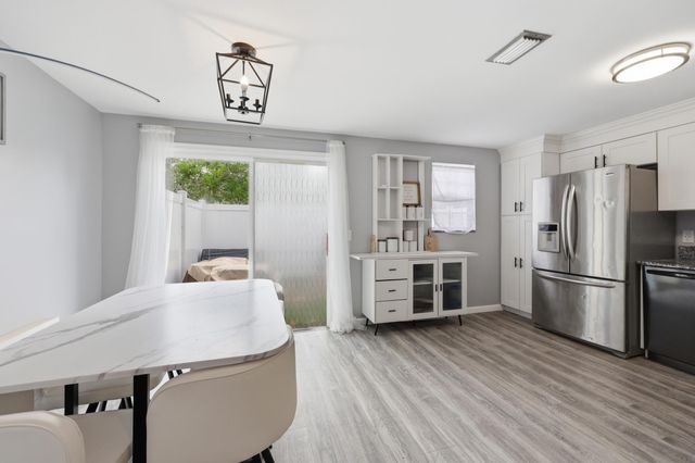 218 Old English Drive, Jupiter, FL 33458