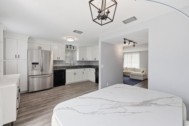 218 Old English Drive, Jupiter, FL 33458